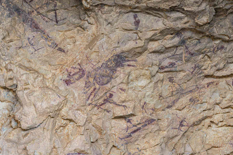 Castelló de la Plana - Ares del Maestrat - cova Remígia 01